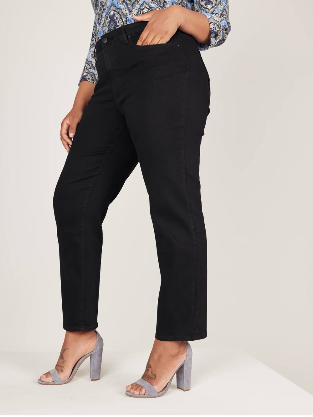 John. Mark Black Women's Straight-Leg Jeans Size 18 W
